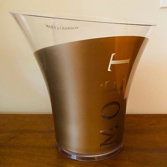 MOET & CHANDON Champagne Ice Bucket Gold / Clear Acrylic - Picture 2 of 5